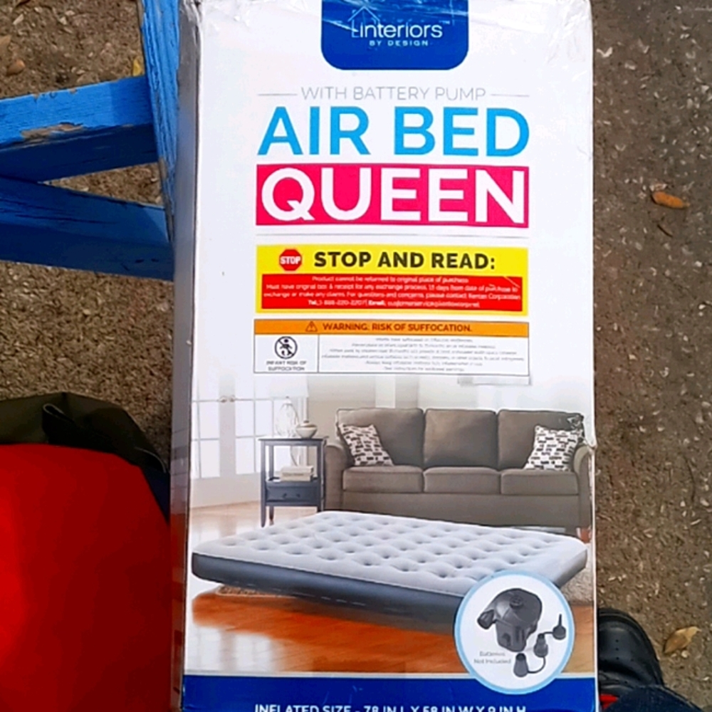Brand new still in brand new condition  air mattre